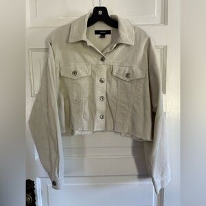 Like new! Forever 21 Beige Crop Corduroy Jacket with Pockets. Medium